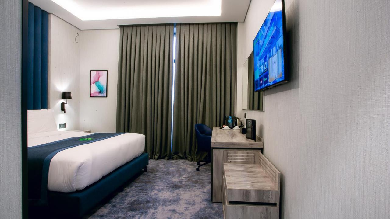 Wyndham Garden Baku Otel Dış mekan fotoğraf