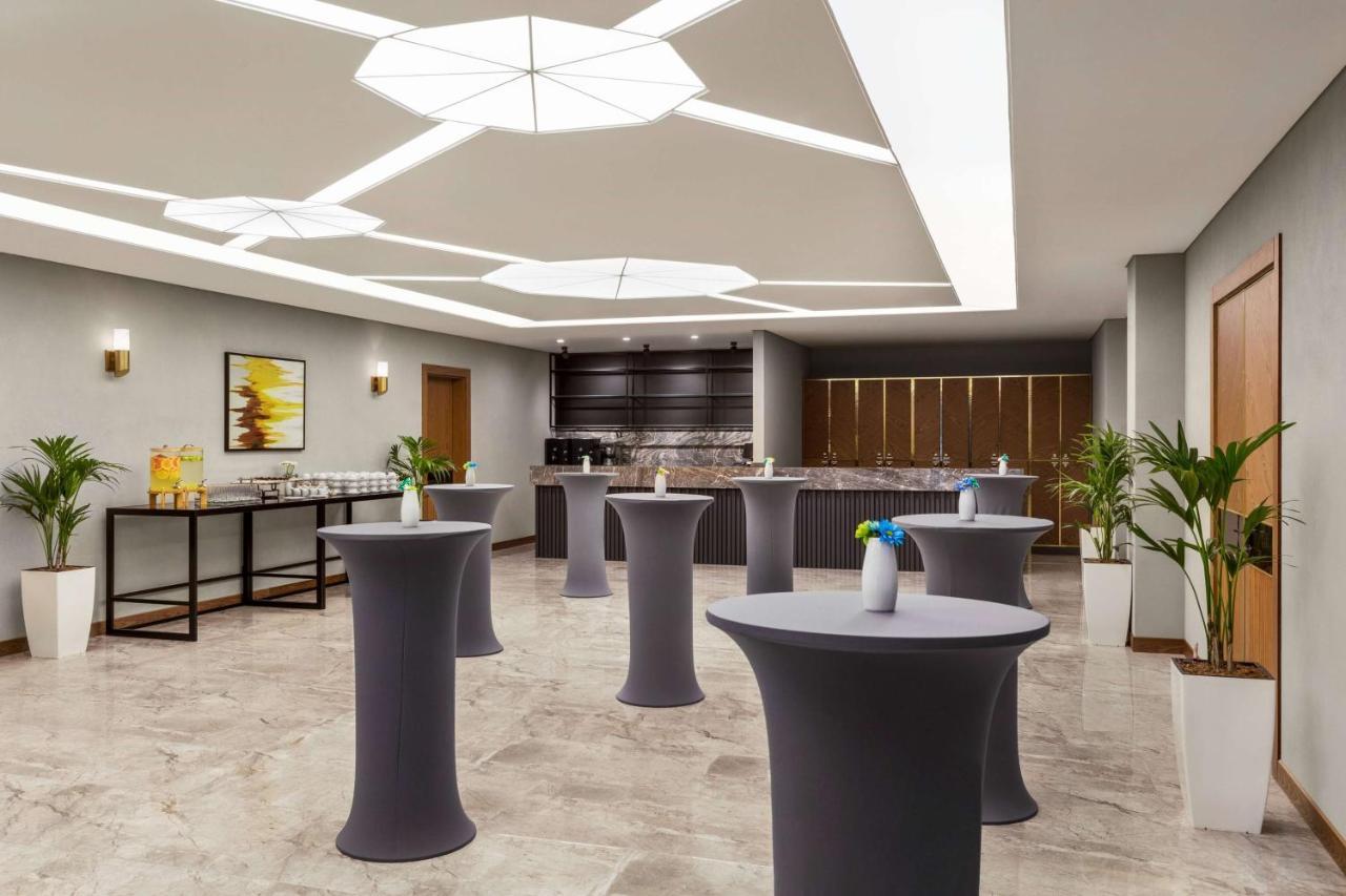 Wyndham Garden Baku Otel Dış mekan fotoğraf